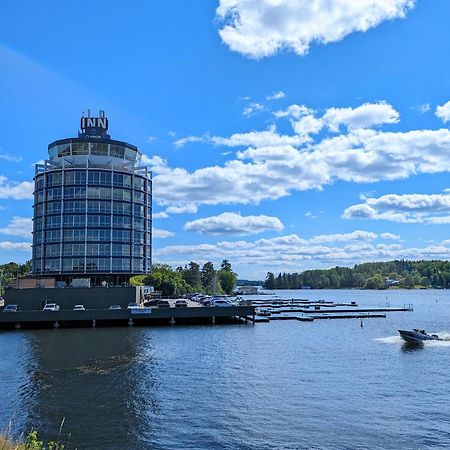 Clarion Lakeside Inn & Conference Centre Kenora Exterior photo